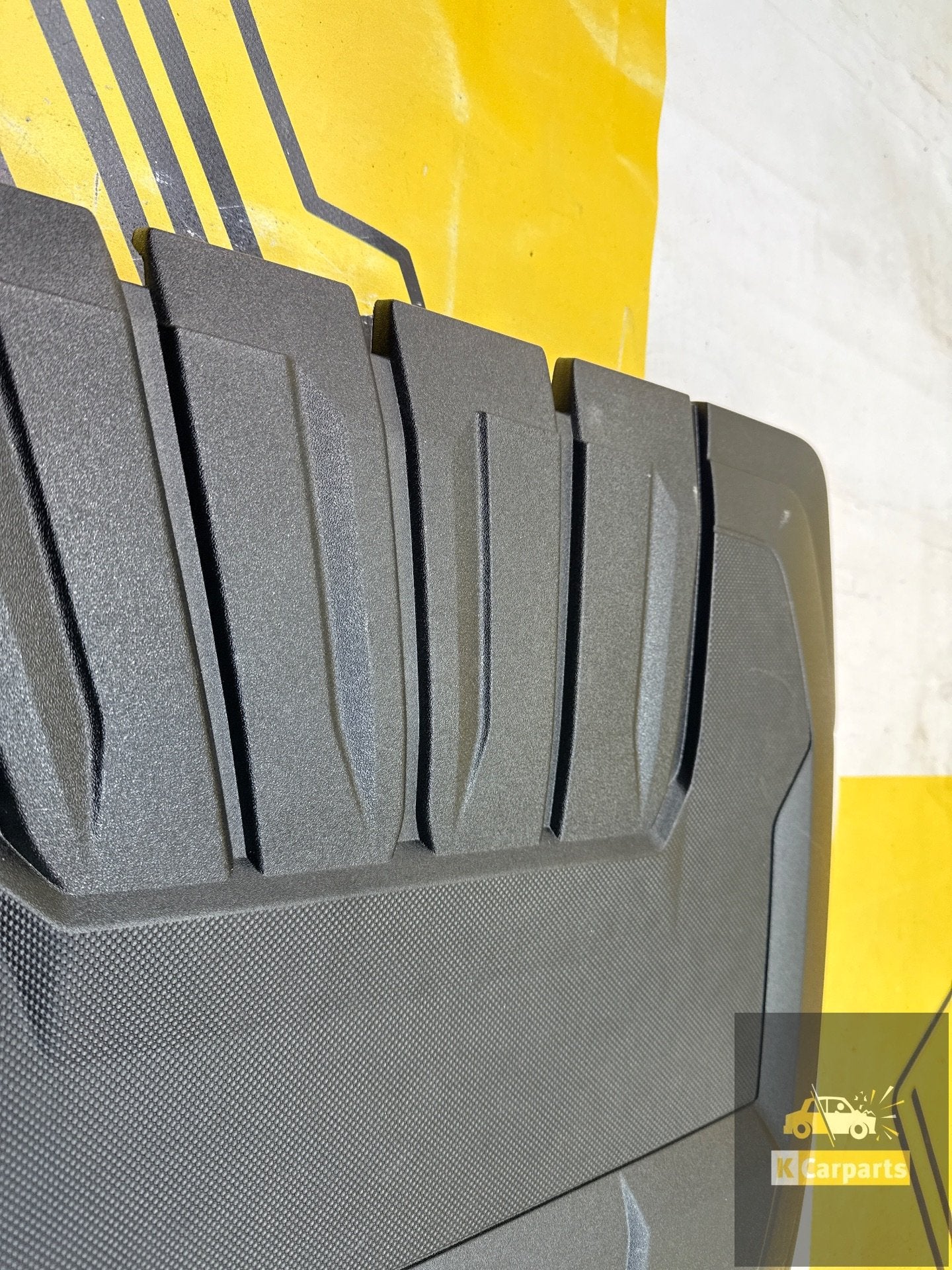 Audi A6 C8 Motor beschermplaat 2018-2025 0122938A origineel, Gebruikt, Voor, AUDI AG, Auto-Union-Strasse 1
85045  Ingolstadt, DE