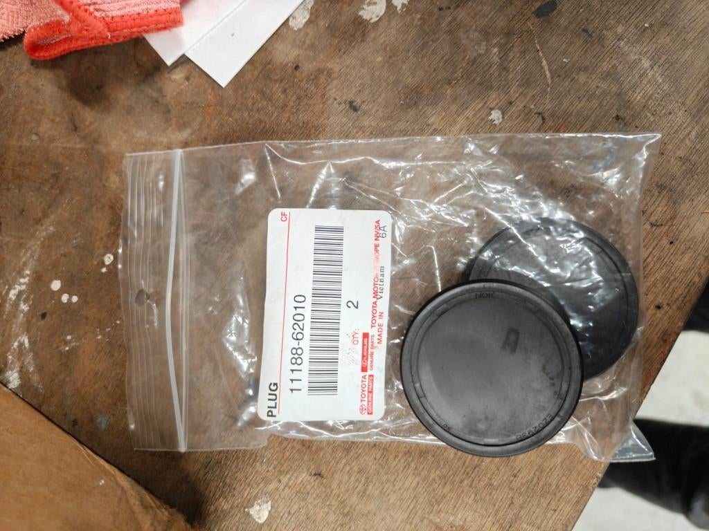 toyota cilinderkop afdekkap/plug 11188-62010, Ophalen of Verzenden, Gebruikt, Toyota