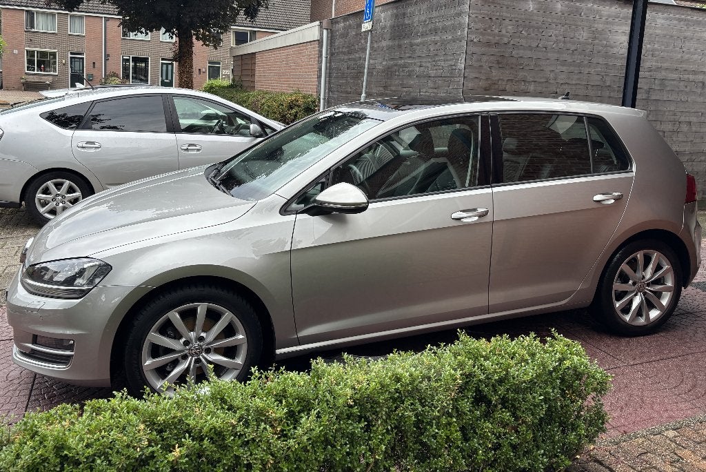 Volkswagen Golf 2.0 TDI  2013 Highline*PANO*CLIMA*APK, Auto's, Volkswagen, Voorwielaandrijving, Euro 5, Zwart, 4 cilinders