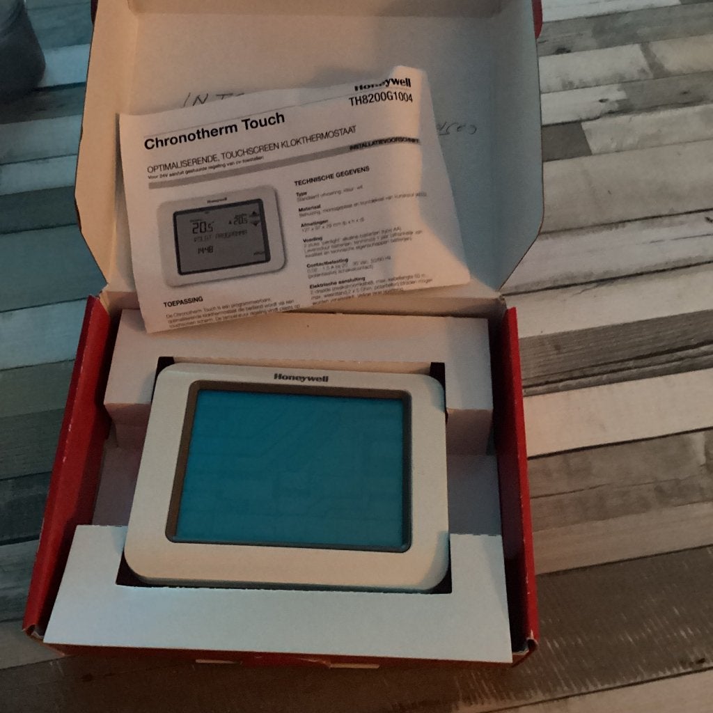 Thermostaat [ toutchsreen ], Doe-het-zelf en Verbouw, Ophalen of Verzenden, Slimme thermostaat, Nieuw