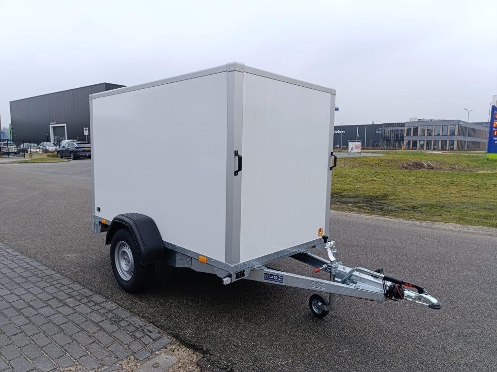 Saris gesloten bakwagen geremd - voorraad!, Nieuw