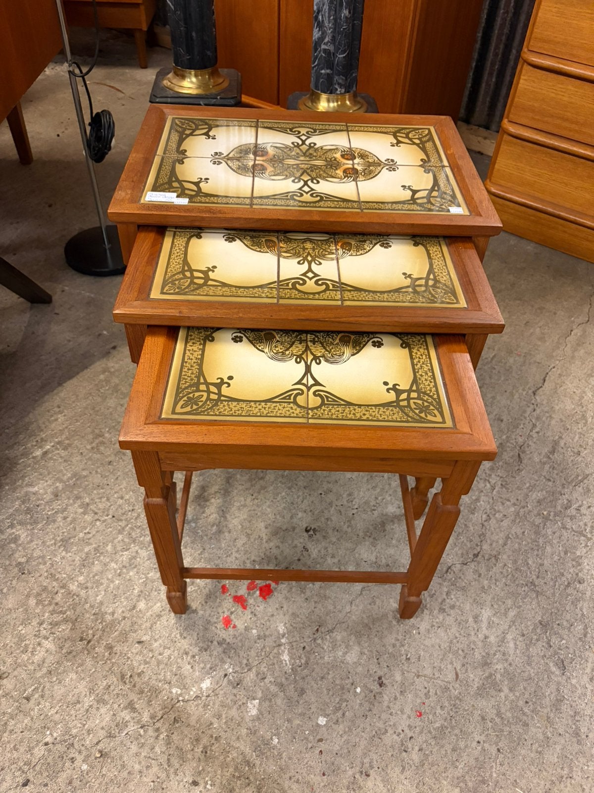 Deens design vintage nesstafels met tegels jaren 60, Ophalen