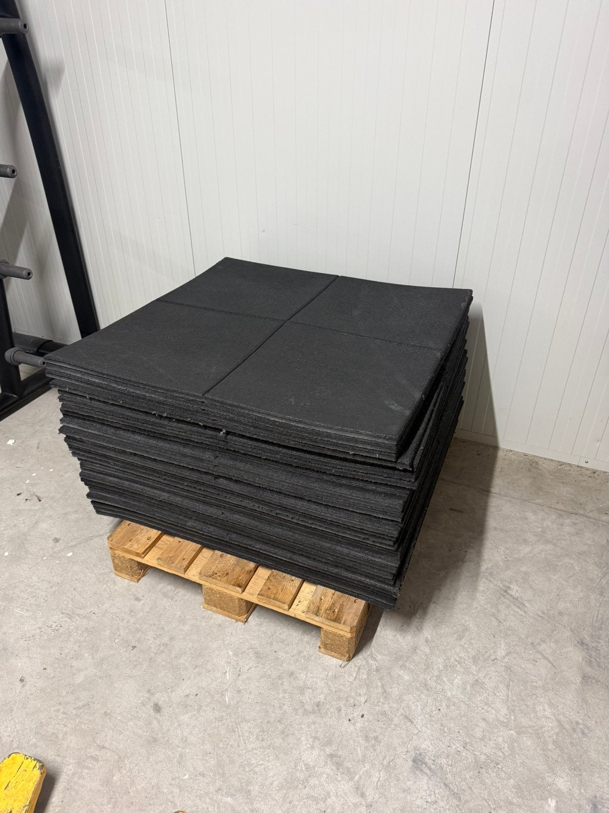 28m2 rubberen matten / fitness tegels / 1m2 , gym , rubber, Ophalen, Benen, Overige typen, K