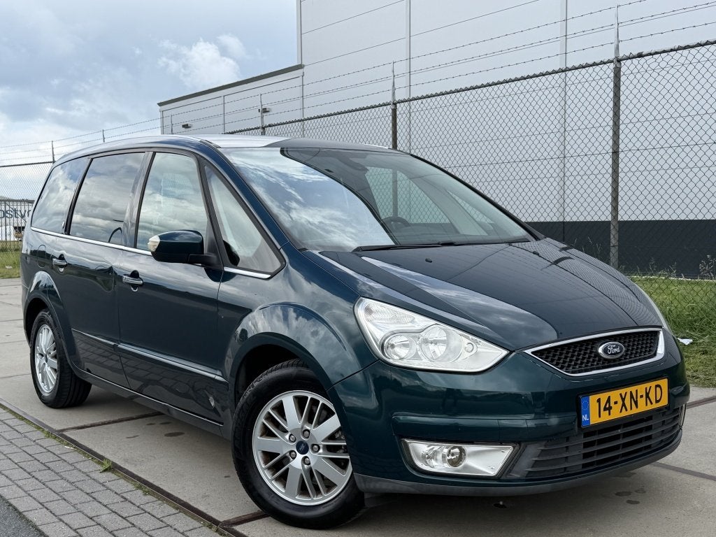 Ford Galaxy 2.0-16V 146PK / Ghia Edit / *NAP* / 7 Pers / 200, Auto's, Ford, Stof, Gebruikt, 7 stoelen, Bedrijf