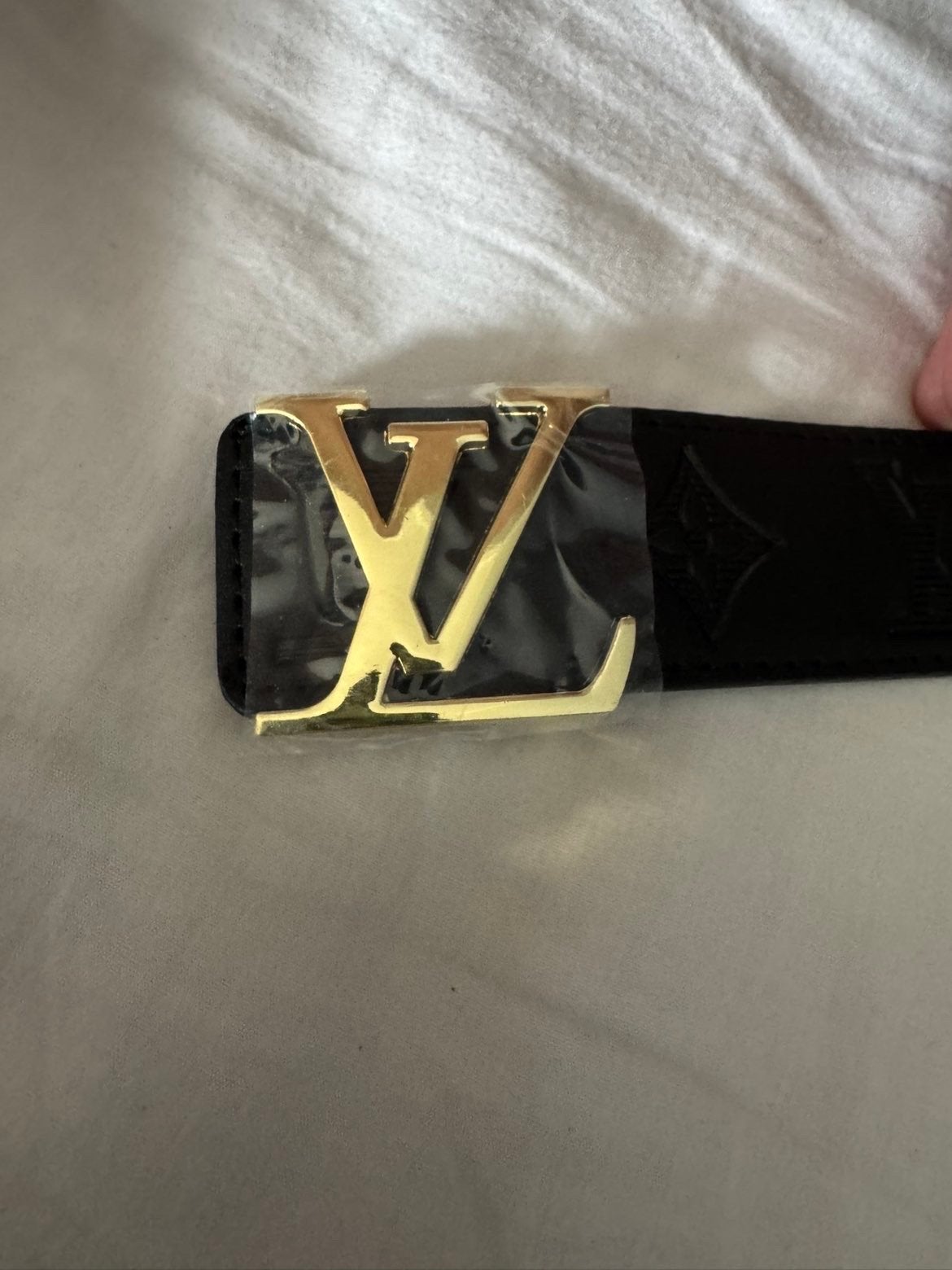 Louis Vuitton riem zwart met gouden gesp, Nieuw, Heupriem, Ophalen of Verzenden, 3 tot 5 cm