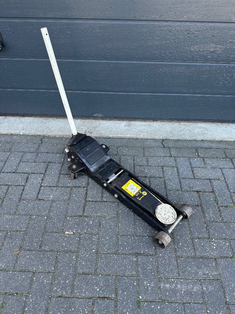 Garagekrik 2 Ton - Extra Laag, Ophalen, Gebruikt, Hydraulisch, Garagekrik