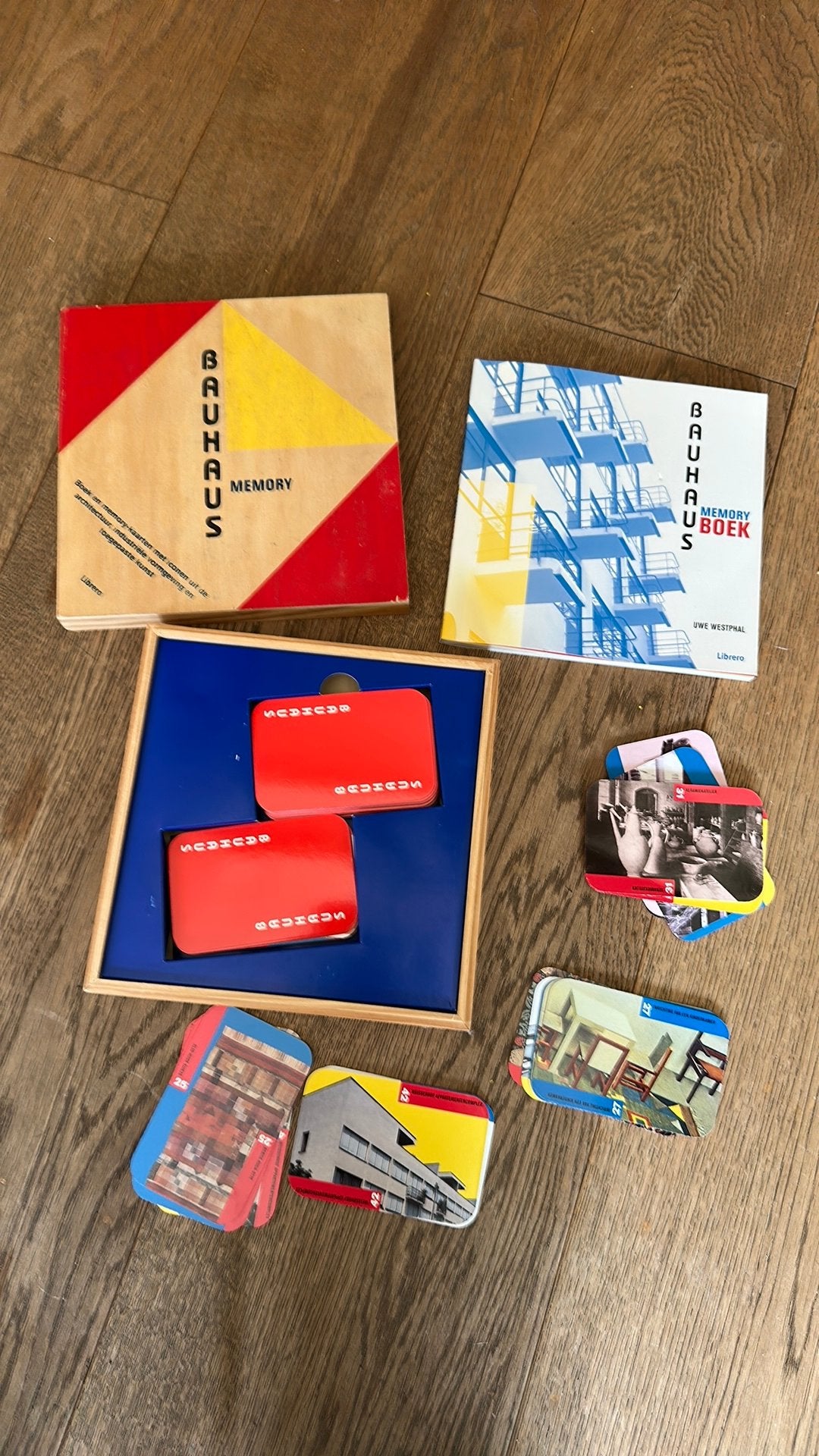 Uwe Westhal - Bauhaus Memory spel en boek in houten doos, Ophalen of Verzenden, Zo goed als nieuw, Overige onderwerpen, U. Westhal