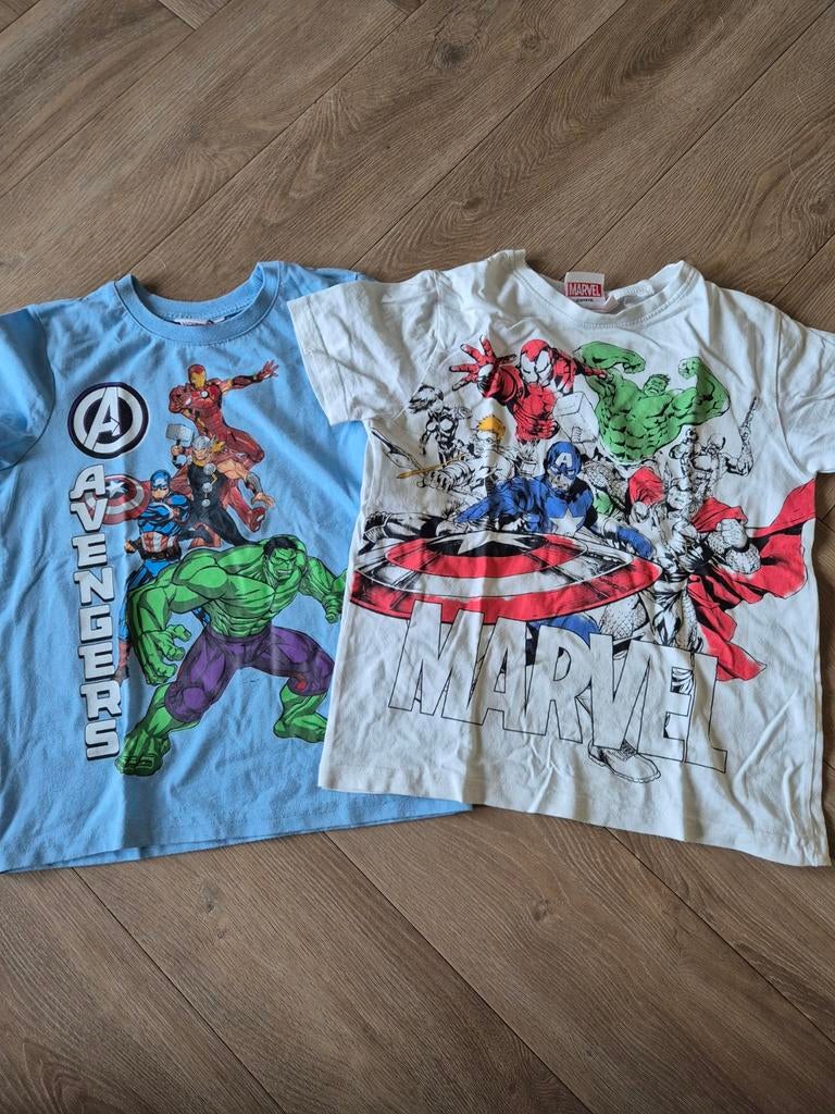 Marvel Avengers T-shirts maat 128, Kinderen en Baby's, Kinderkleding | Maat 128, Gebruikt, Jongen, Shirt of Longsleeve, Ophalen of Verzenden