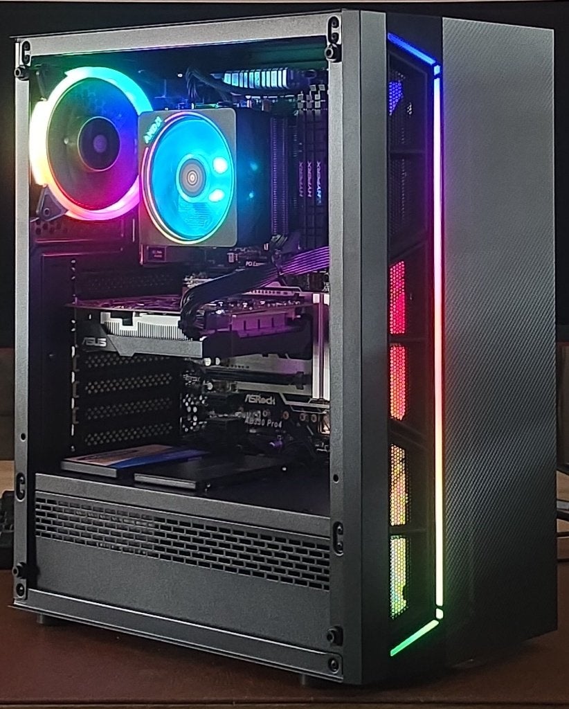 MULTIMEDIA & GAMEPC R5 3600/750MBM.2/16GBDDR4/GTX1650 4G, Zelf gebouwde pc, Multimedia-GamePC, Zo goed als nieuw, Gaming