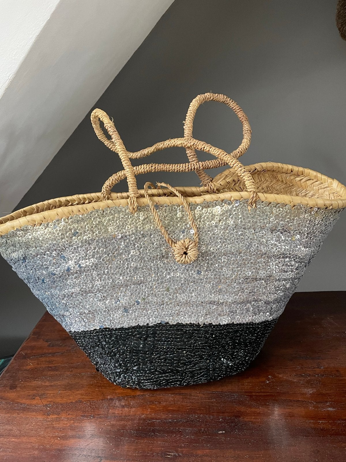 Stijlvolle rieten shopper met zilveren en zwarte pailletten, Ophalen of Verzenden, Gebruikt, Zwart, Shopper