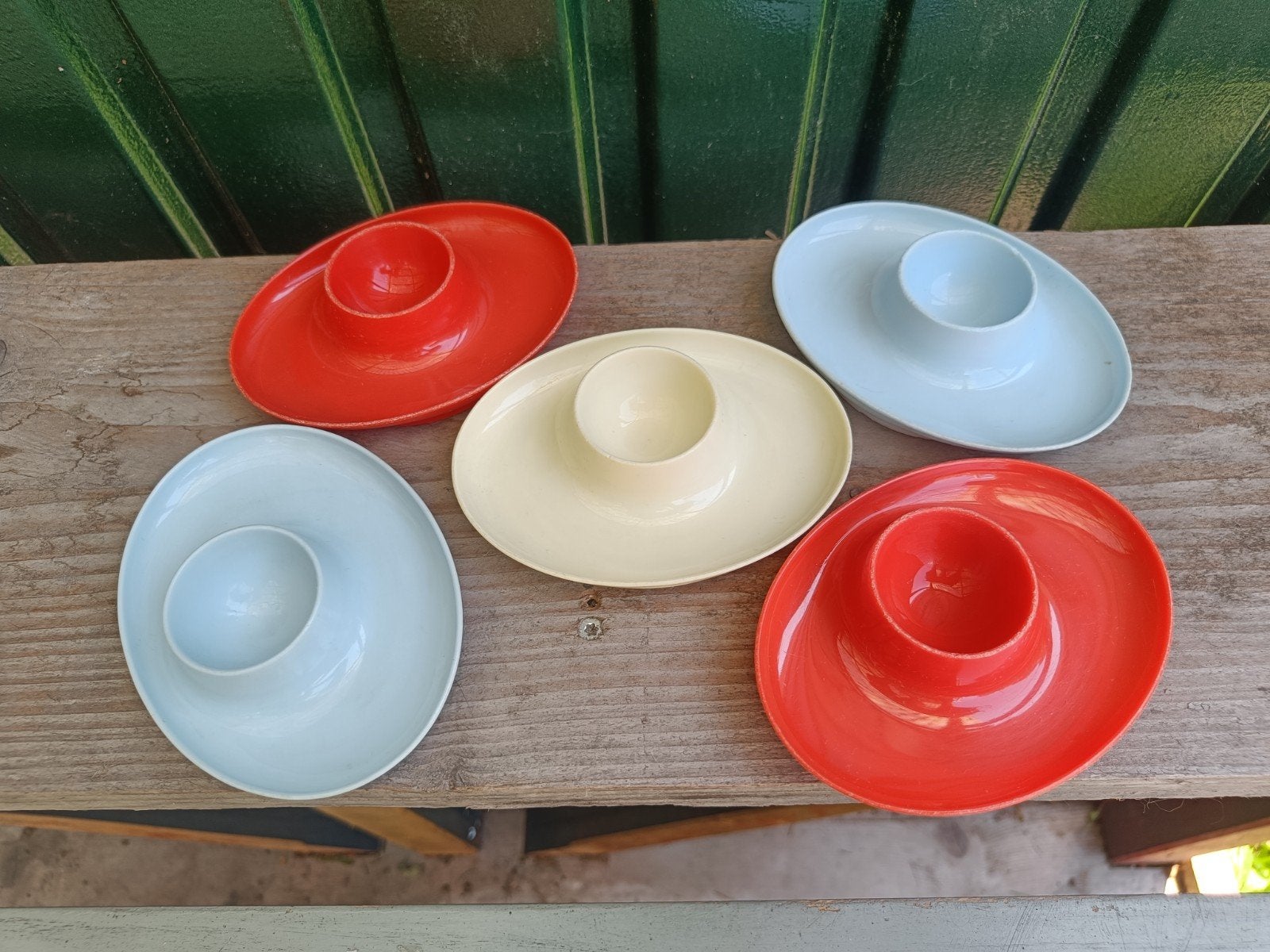 Kleurige jaren 50 kunststof eierdopjes, Ophalen of Verzenden, Gebruikt, Kunststof