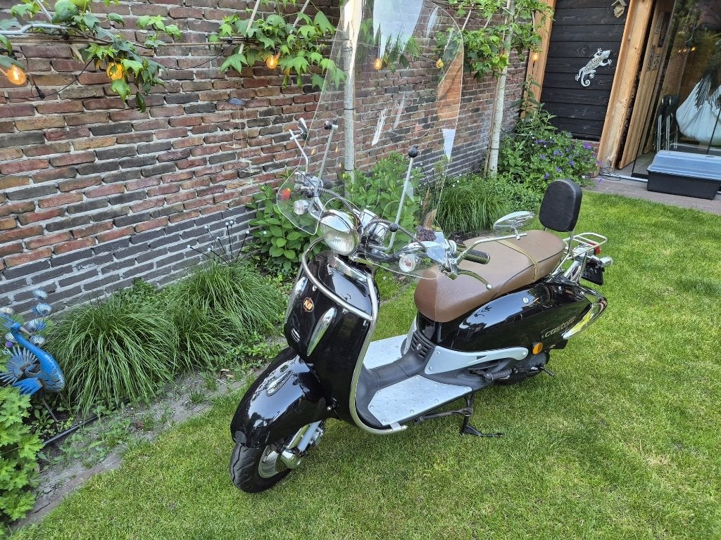 Killerbee Custom retro snorscooter met km stand van 1700km, Gebruikt, Benzine, Ophalen, Overige merken