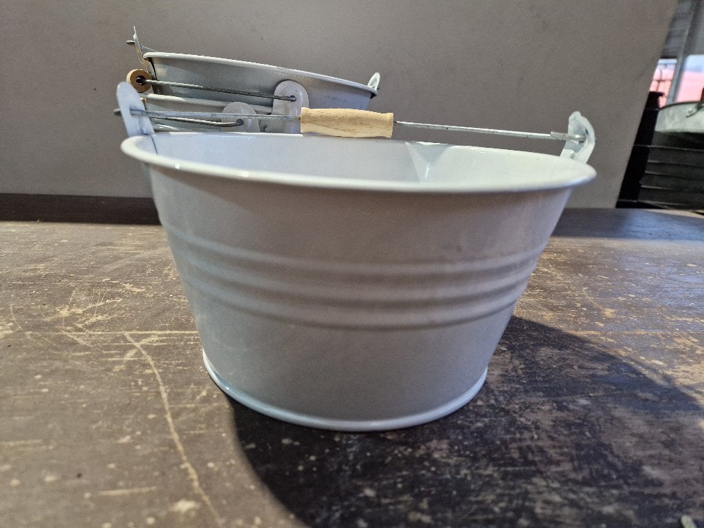 Leuke zinken bloempotten teiltjes bakjes 4 stuks, Rond, Ophalen of Verzenden, Zo goed als nieuw, Balkon