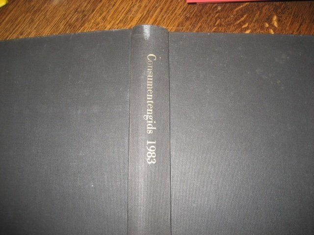 consumentengids ingebonden 1983/1984, Ophalen of Verzenden, Gelezen, Overige typen