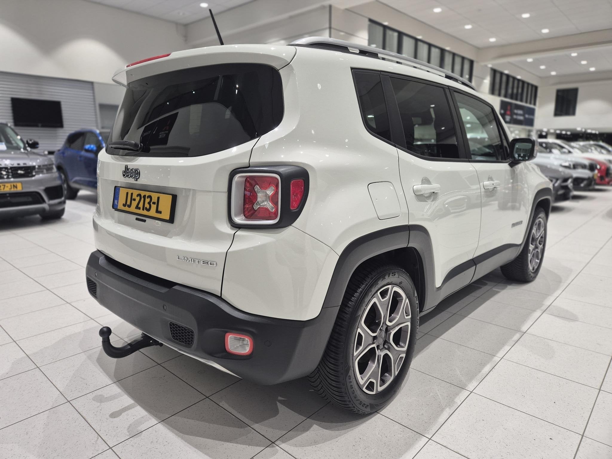 Jeep Renegade 1.4 MultiAir Limited | Trekhaak | Navigatie |, Auto's, Jeep, Voorwielaandrijving, Stof, Gebruikt, 4 cilinders