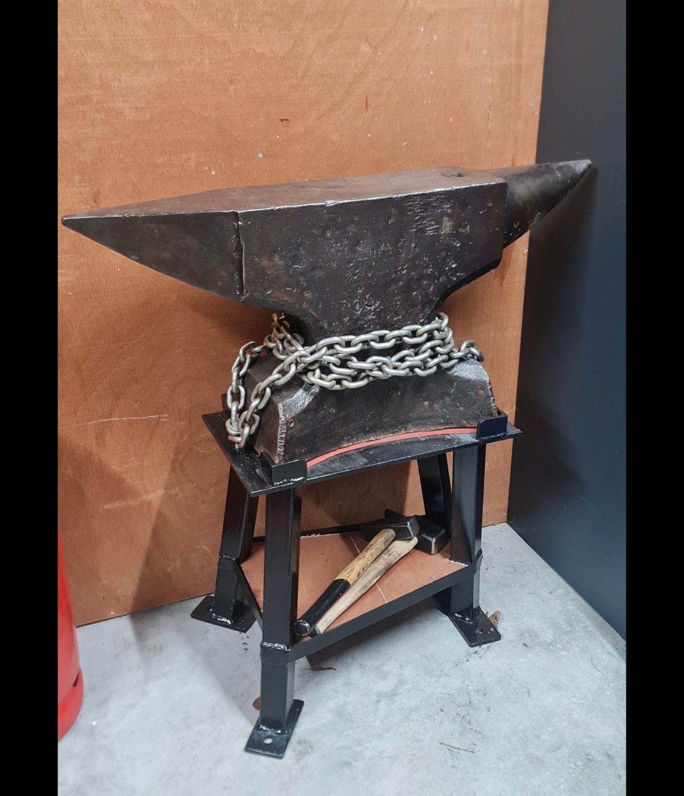 Belgisch aambeeld 250kg, Ophalen