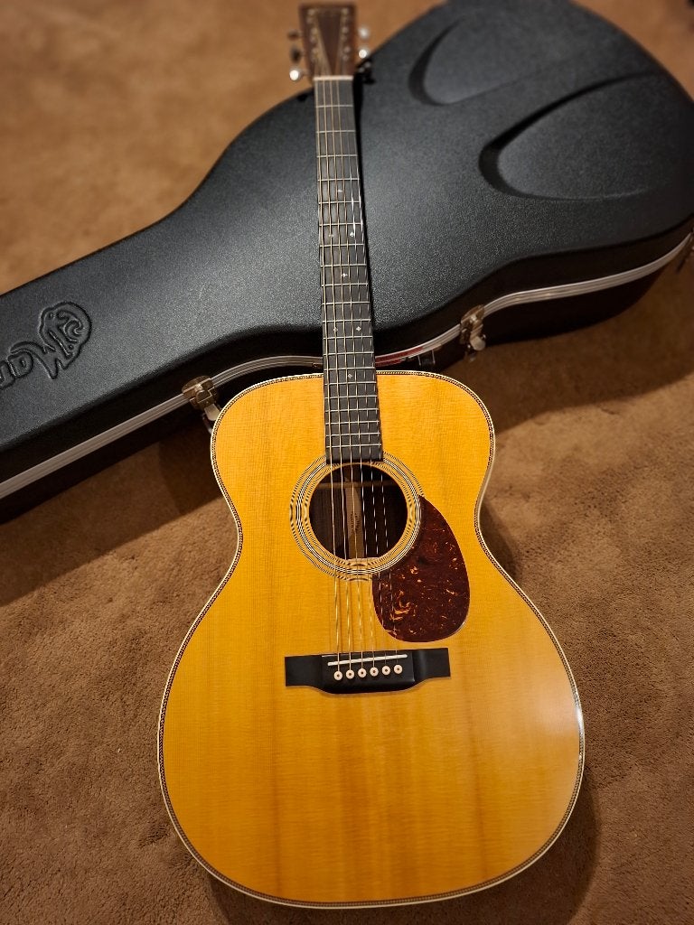 Martin OM28, Ophalen, Zo goed als nieuw, Western- of Steelstringgitaar, Met koffer