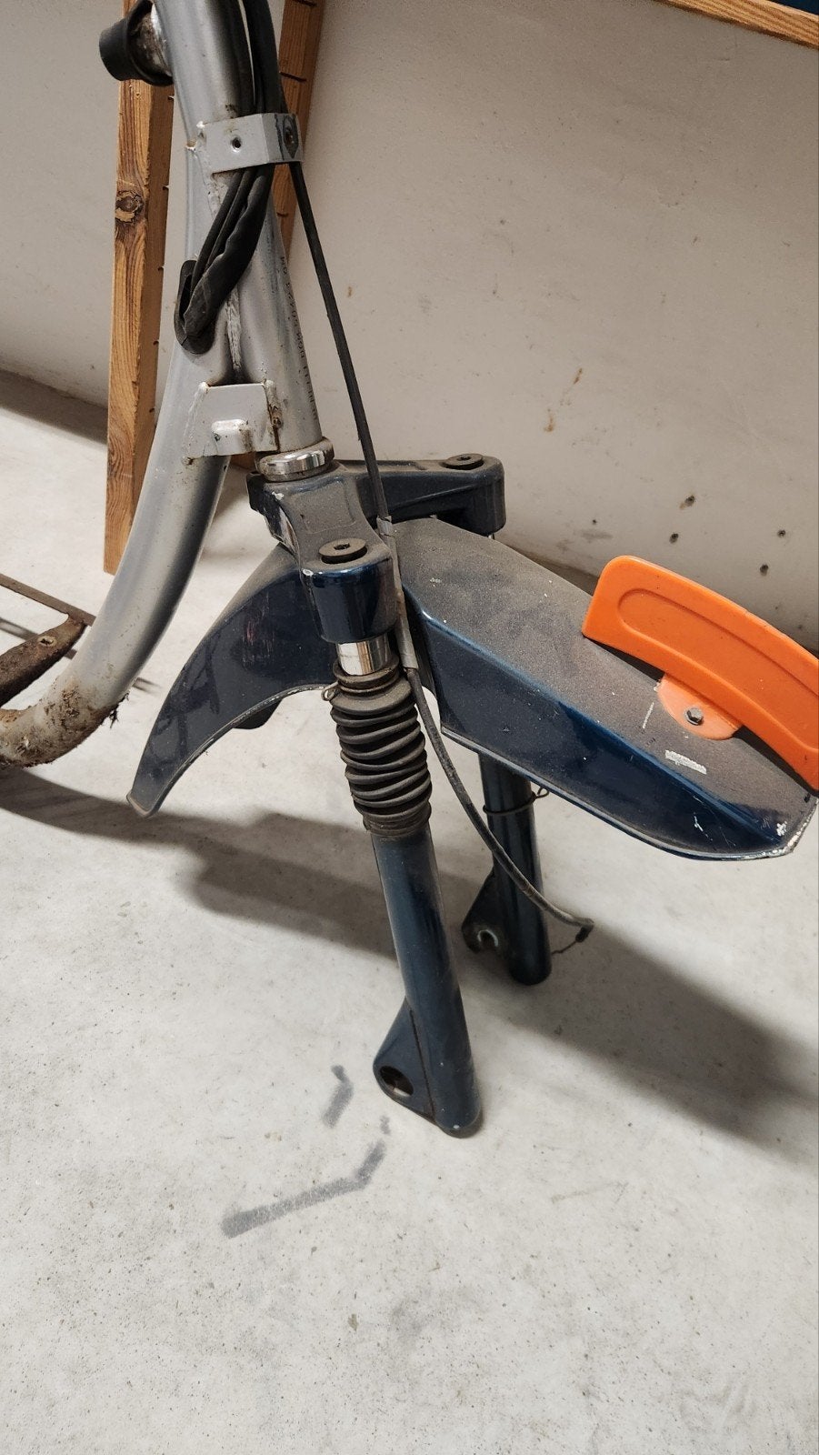 Benelli S50/Bella onderdelen - Frame, wielen, tank en meer, Fietsen en Brommers, Ophalen, Gebruikt, Frame, Benelli