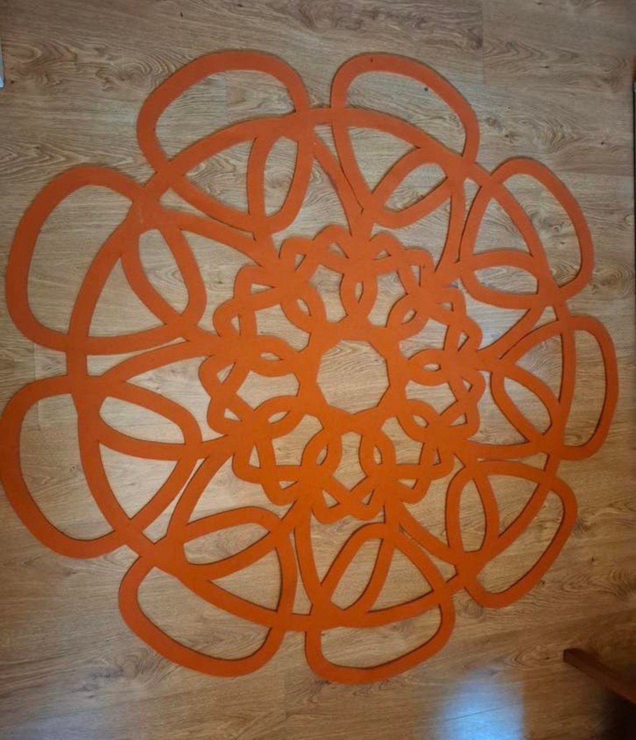 Grote oranje vilten Mandala, Ophalen of Verzenden, Zo goed als nieuw
