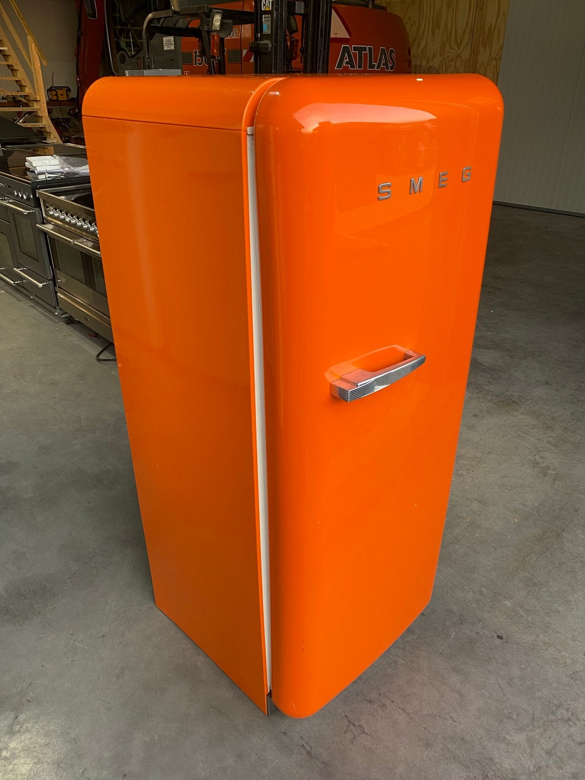 Smeg Koelkast Oranje - Stijlvolle Retro Koelkast, 150 tot 200 liter, Zonder vriesvak, Bella, 60 cm of meer