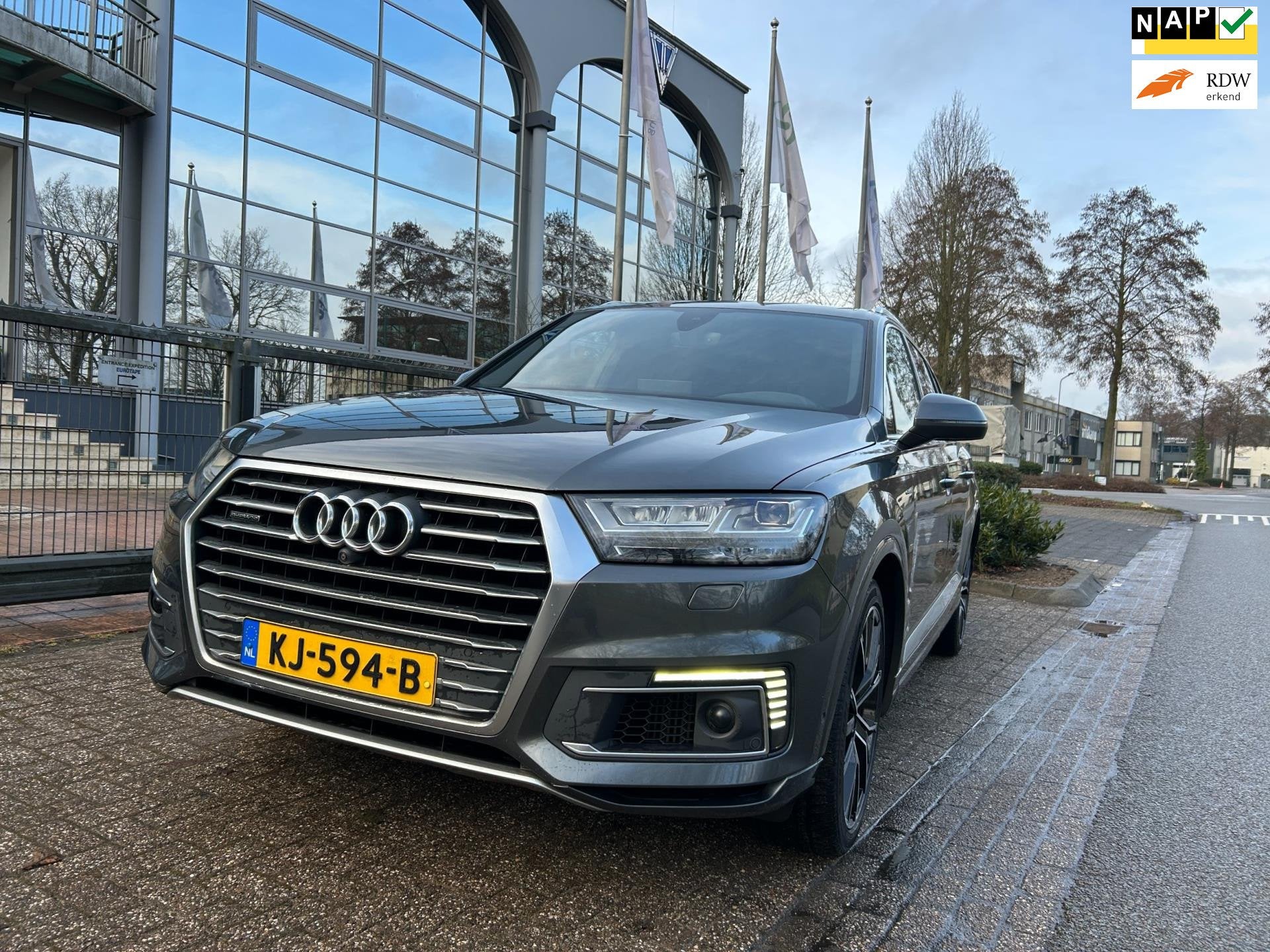 Audi Q7 3.0 TDI e-tron quattro Sport leder int ,21 inch velg, Auto's, Audi, Dealer onderhouden, Gebruikt, 259 pk, 2420 kg