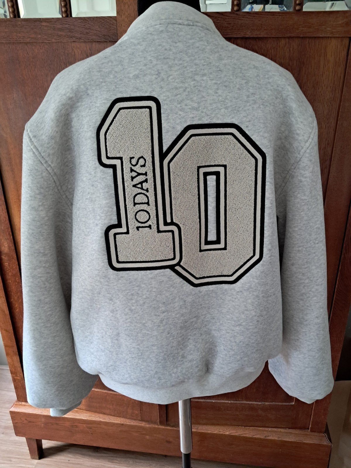 Nieuw 10 Days baseball bomber jacket, maat: L, grijs, wit, Kleding | Dames, Jassen | Winter, Maat 42/44 (L), 10days, Nieuw, Ophalen of Verzenden