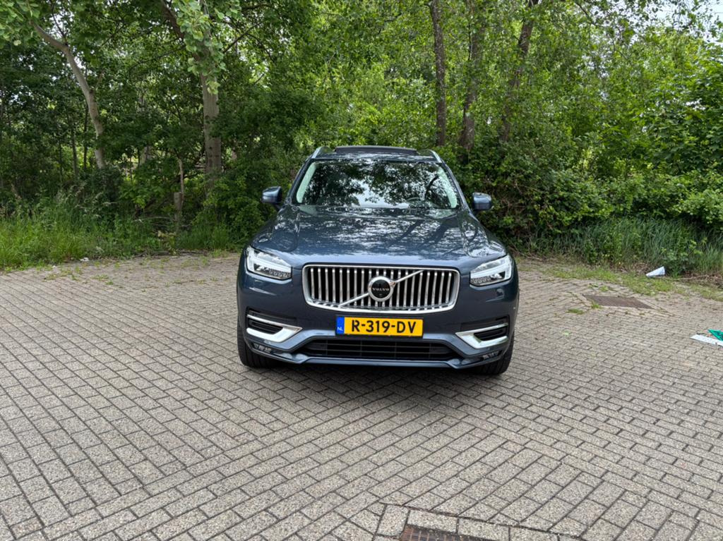 Volvo XC90 B5 AWD Mild Hybrid 235pk Geartronic 7P 2021 Blauw, Auto's, Volvo, 4 cilinders, 1969 cc, Leder, Bedrijf