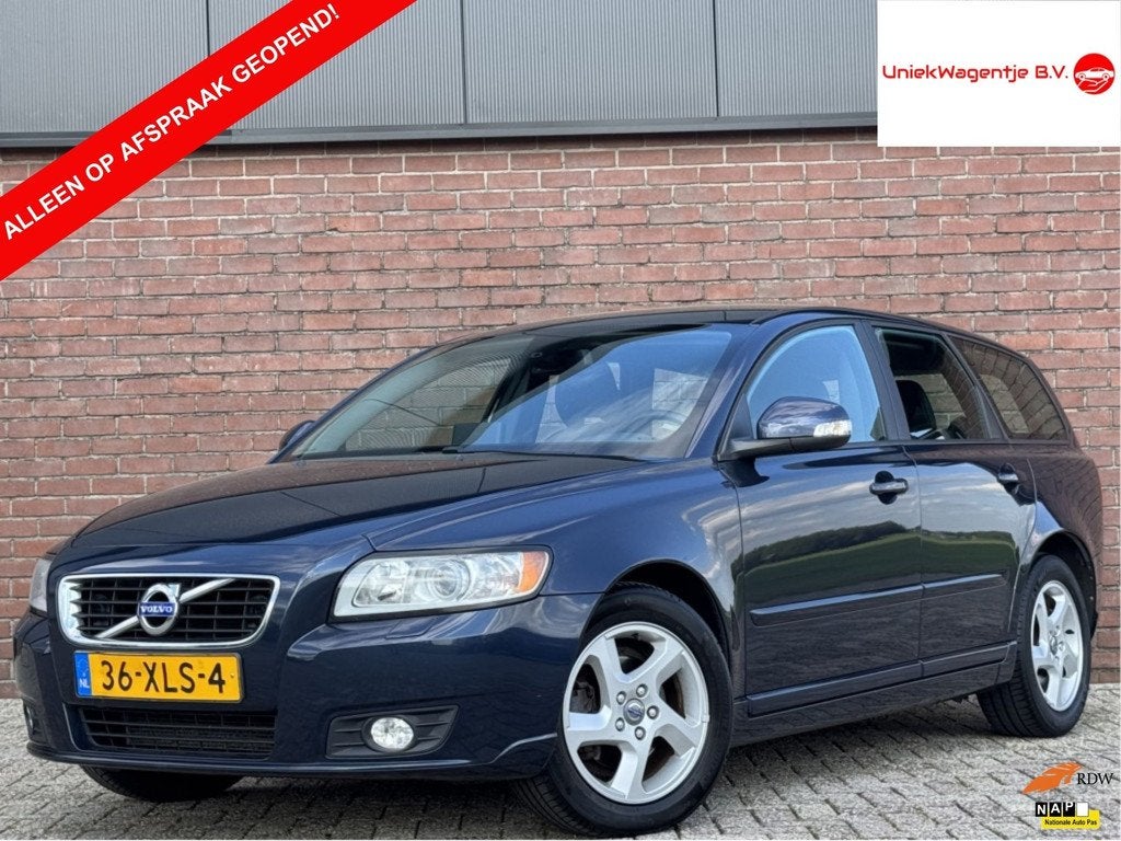 Volvo V50 2.0 LIMITED EDITION | NL-AUTO! | 1E EIG! | LEDER!, Auto's, Volvo, Gebruikt, Zwart, 4 cilinders, Blauw