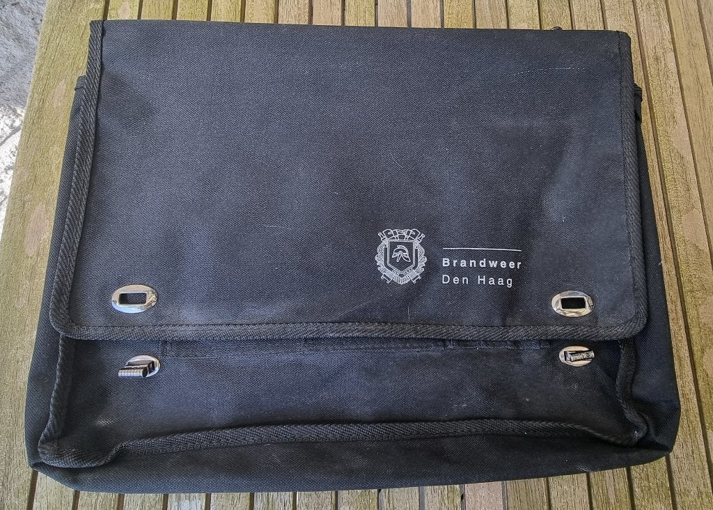Vintage laptoptas van Brandweer Den Haag, Computers en Software, Nieuw, Ophalen of Verzenden, 14 inch, Zwart