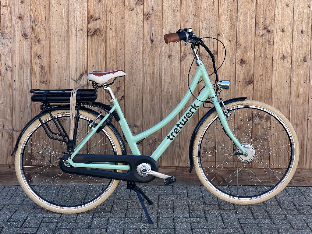 Tretwerk Aurora Ananda Voorwielmotor Showmodel, Minder dan 30 km per accu, Zo goed als nieuw, 47 tot 51 cm, Ophalen