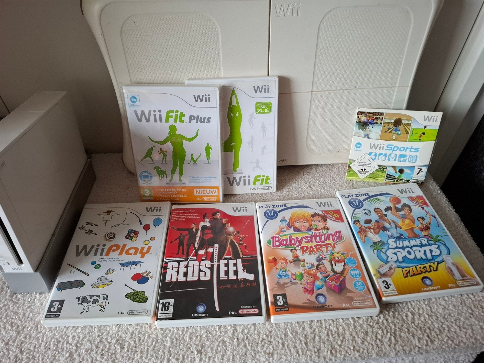 Wii spelcomputer, Ophalen, Gebruikt, Met 3 controllers of meer