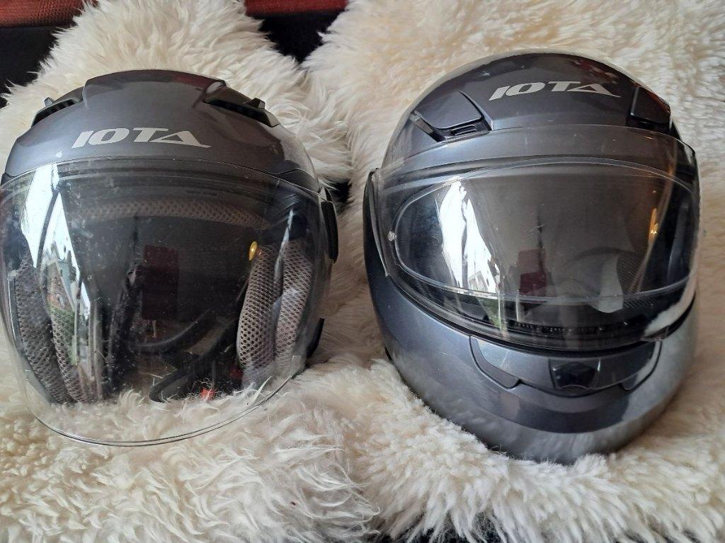 2x IOTA motorhelm intergraal XS ,motorhelm S + motorbroek, Overige merken, XS, Ophalen of Verzenden, Integraalhelm