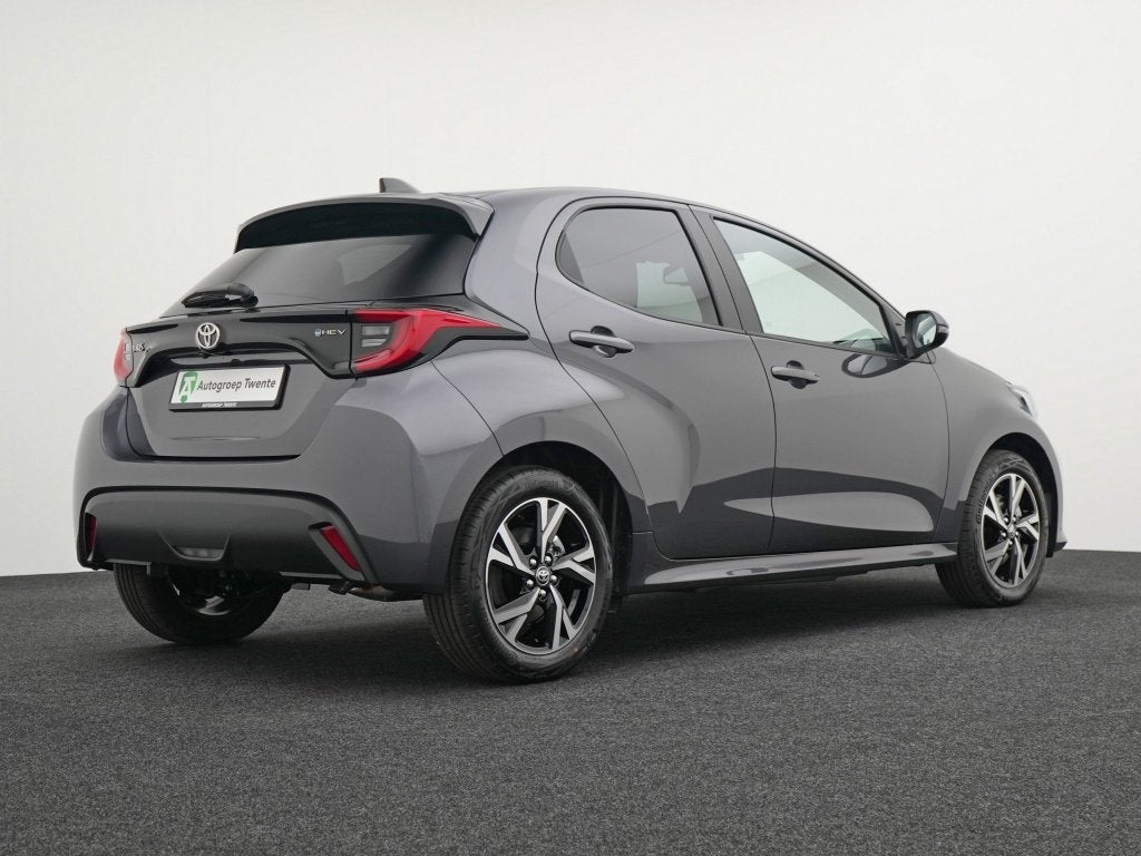 Toyota Yaris 1.5 Hybrid 115 Dynamic | LED | Camera | Private, 12 maanden, Stof, Gebruikt, 1490 cc