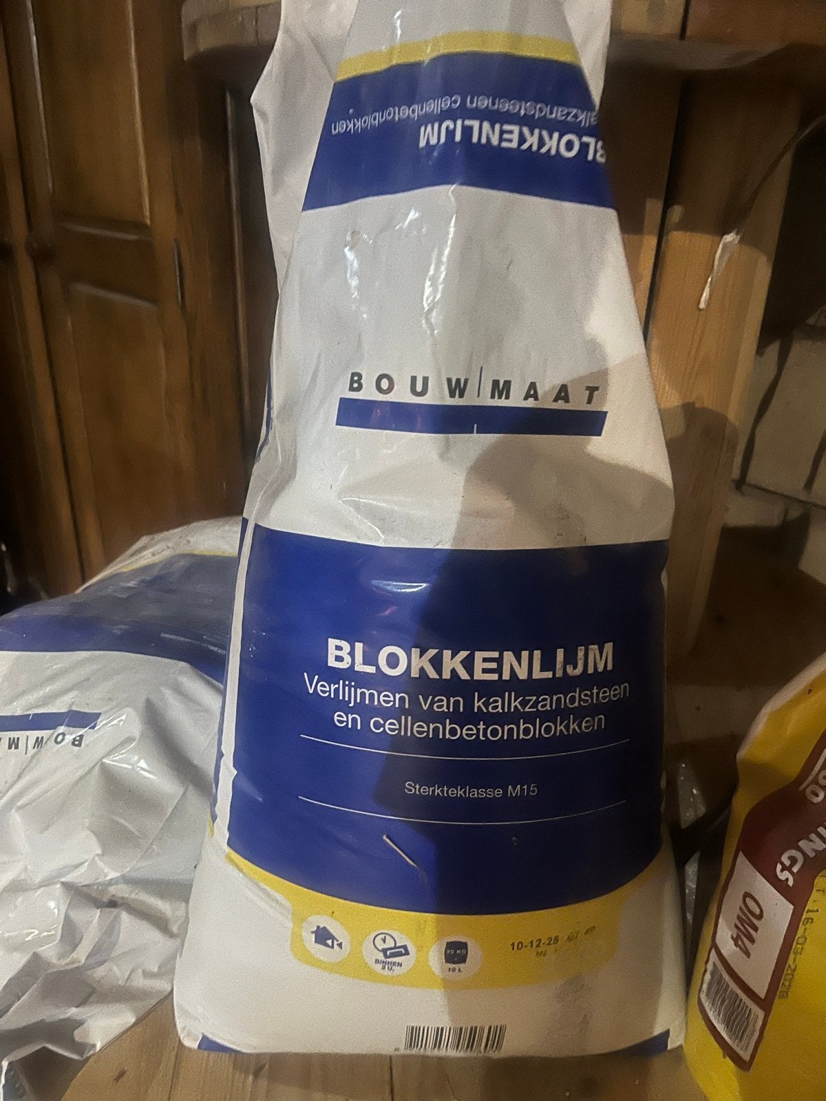 2 zakken Bouwmaat blokkenlijm voor lijmklemmen, Ophalen of Verzenden, Nieuw