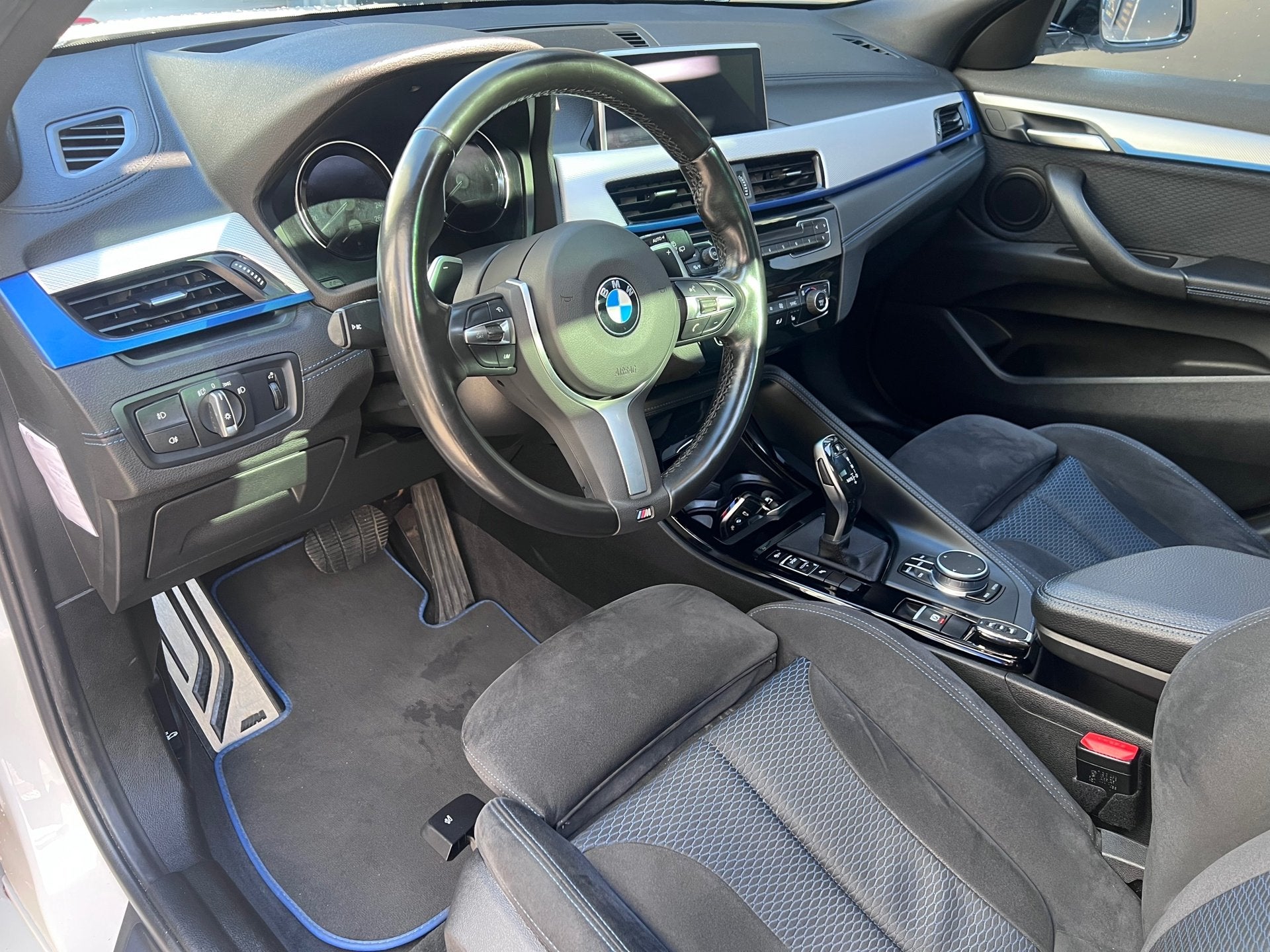BMW X2 SDrive20i M-Sport High Executive - Pano HUD Camera Cr, Auto's, 1998 cc, 1435 kg, Wit, SUV of Terreinwagen