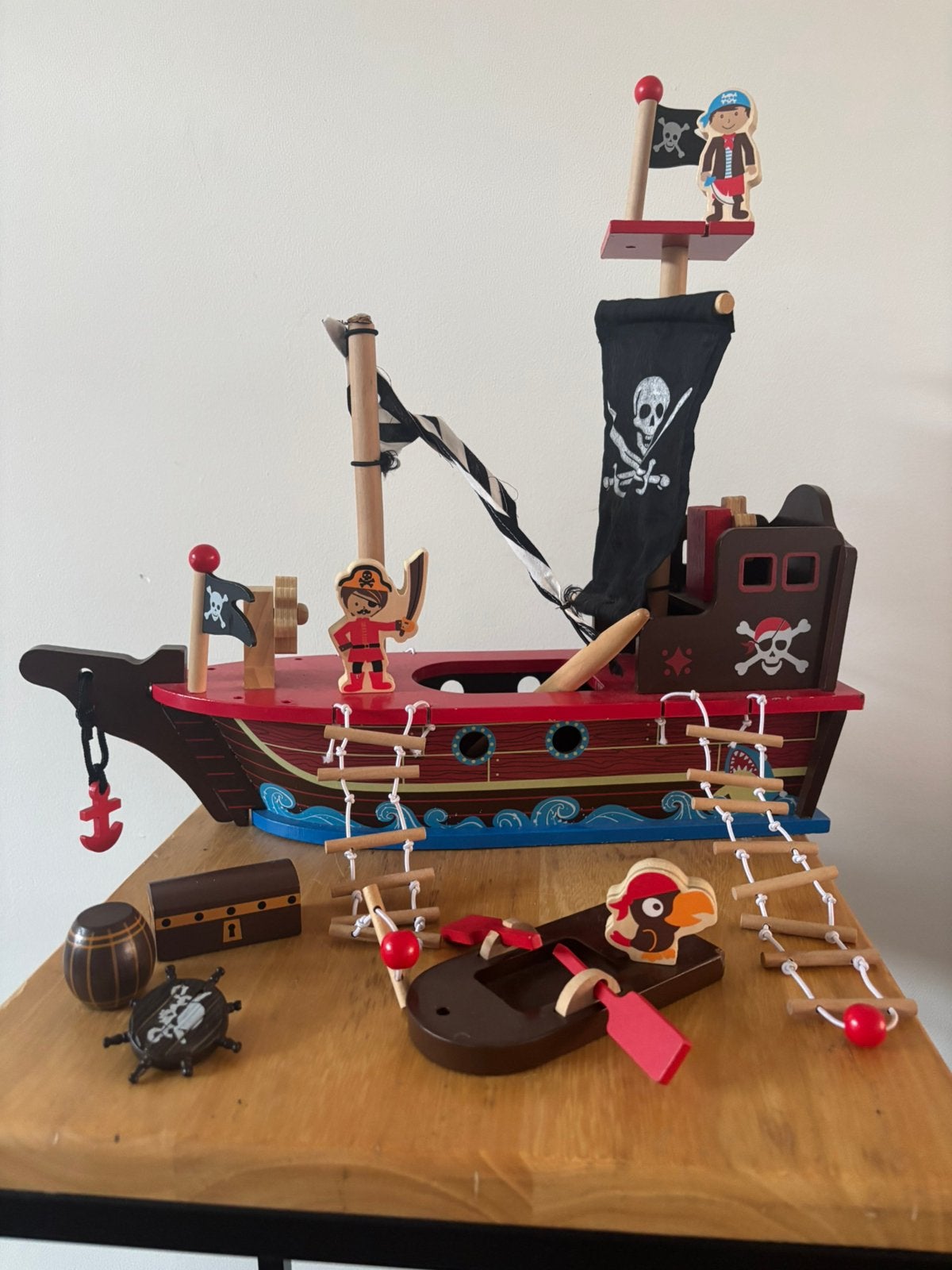 Houten piratenschip, Ophalen of Verzenden, Zo goed als nieuw