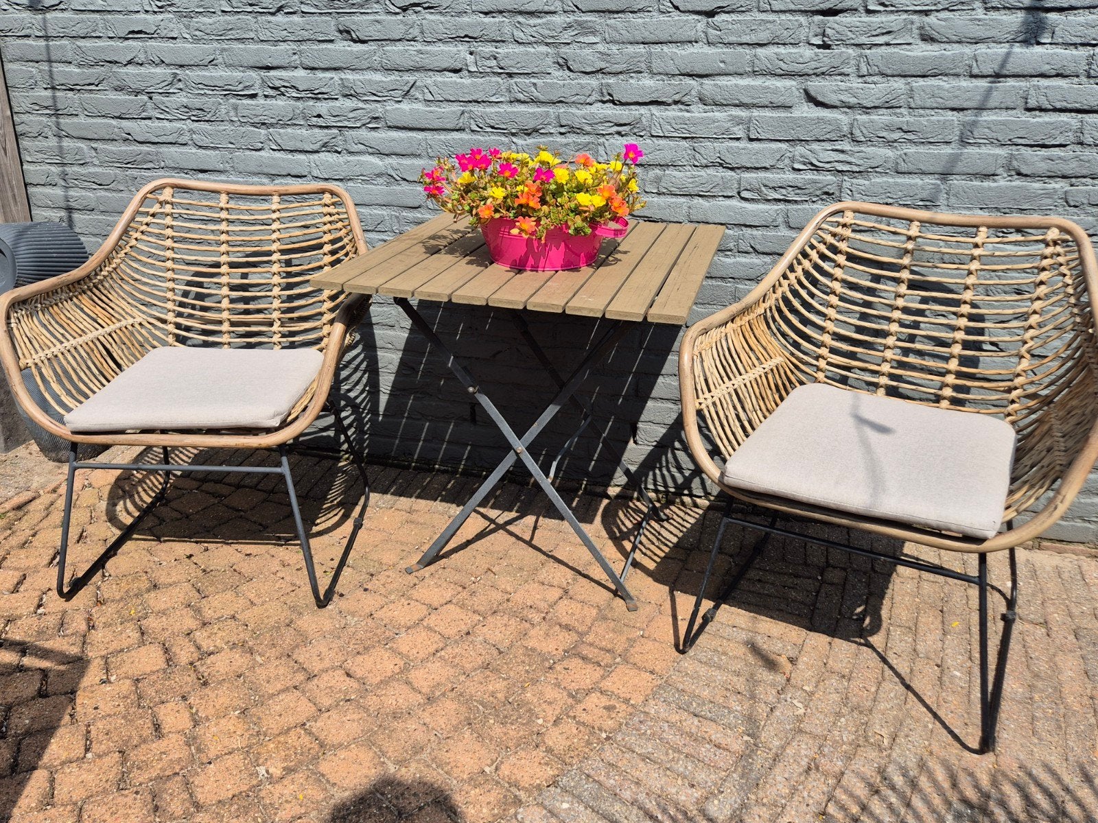 2 tuinstoelen wicker/ijzer, rotan-look, Tuin en Terras, Tuinsets en Loungesets, Gebruikt, Bijzettafel, Wicker, Tuinset