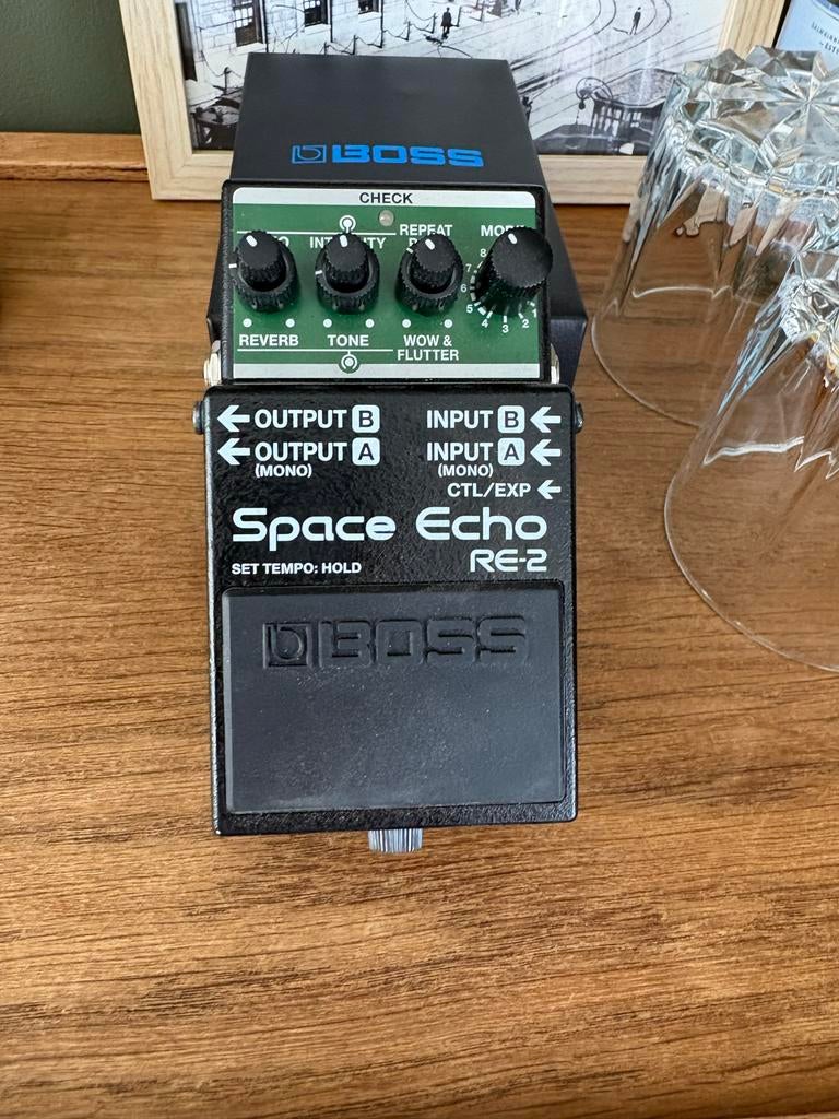 BOSS RE-2 Space Echo gitaarpedaal, Muziek en Instrumenten, Effecten, Ophalen of Verzenden, Nieuw, Delay of Echo