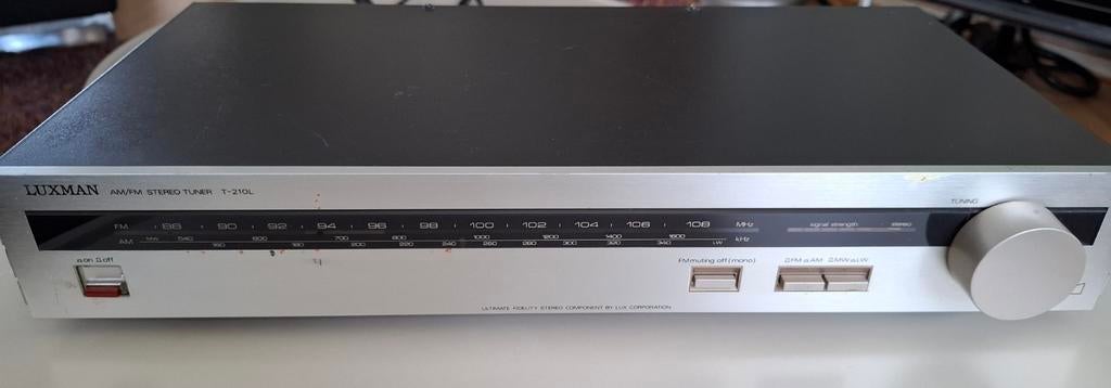 Tuner Luxman T210L, Audio, Tv en Foto, Tuners, Ophalen, Gebruikt, Analoog
