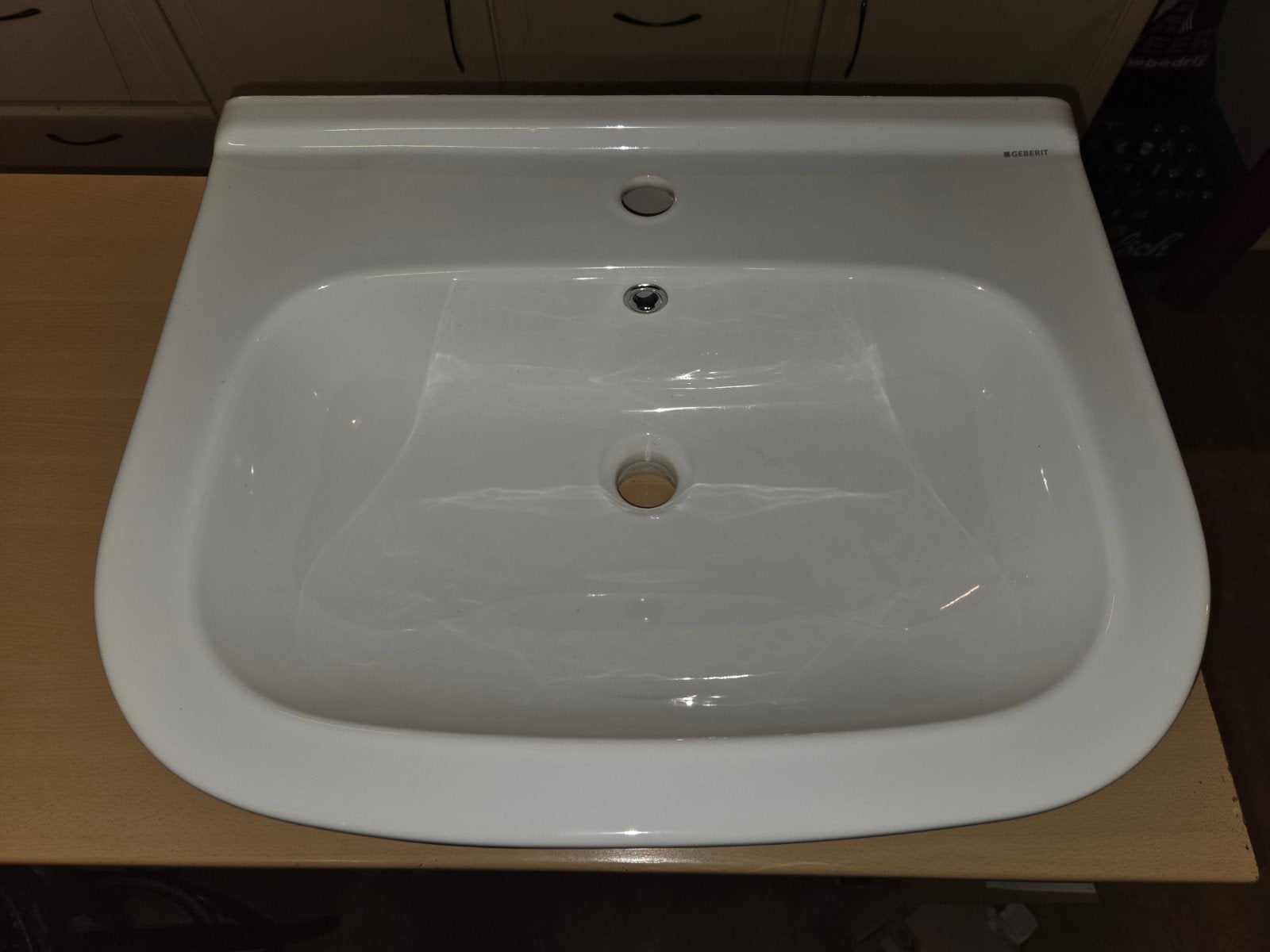 Nieuwe Geberit 300 basic wastafel met afvoer, Ophalen, Nieuw, Steen, Wastafel