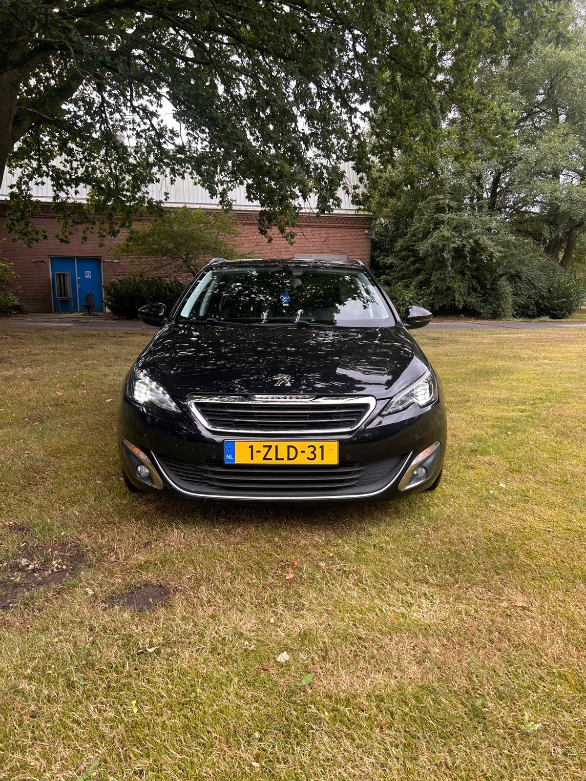 Peugeot 308 1.2 Puretech 130pk S&S 2015 Zwart, Auto's, Voorwielaandrijving, 1199 cc, 1165 kg, Zwart