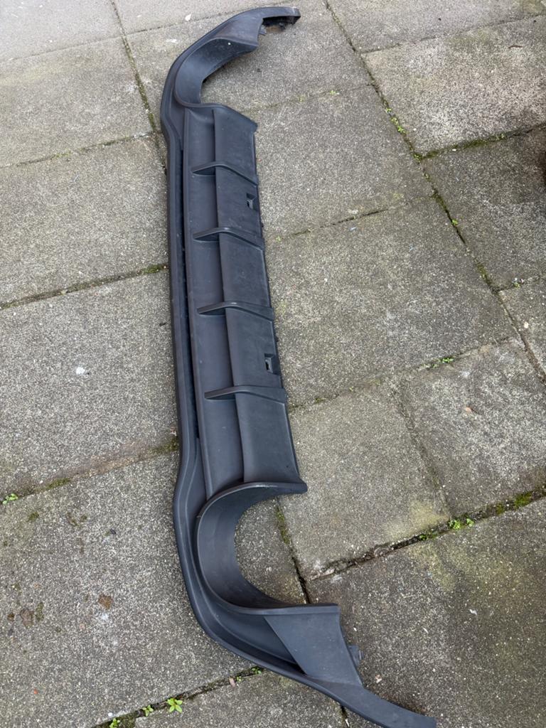 Vw golf 8 gti clubsport Diffuser orginal Onderlip 5H6807568G, Auto-onderdelen, Gebruikt, Volkswagen, Ophalen of Verzenden, Achter