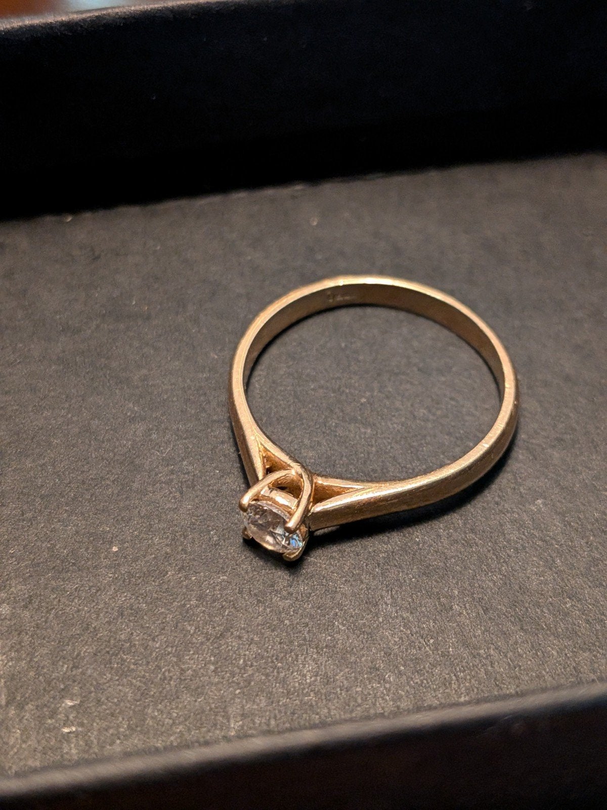 Verlovingsring 18 karaat goud met Diamant., Ophalen, Zo goed als nieuw, Met edelsteen, Dame
