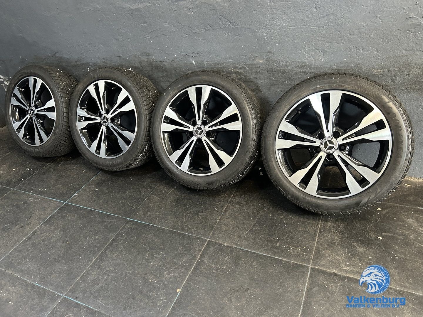 8mm! Originele Mercedes Vito V-klasse W447 18 inch zwarte ve