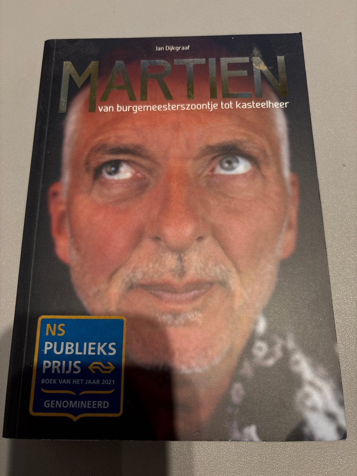 Martien: Van burgemeesterszoontje tot kasteelheer, Ophalen of Verzenden, Zo goed als nieuw, Film, Tv en Media