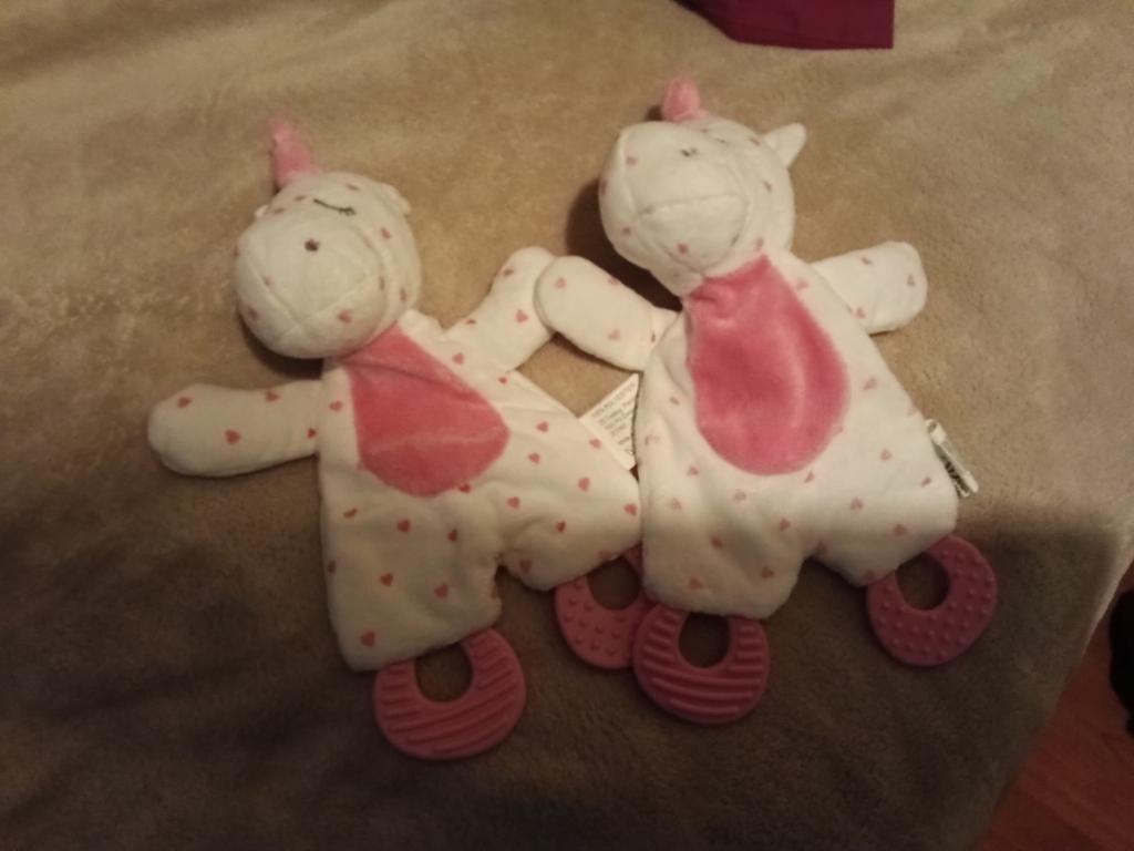 Knuffels Barbies enz  , tweeling, Ophalen, Gebruikt, Overige typen