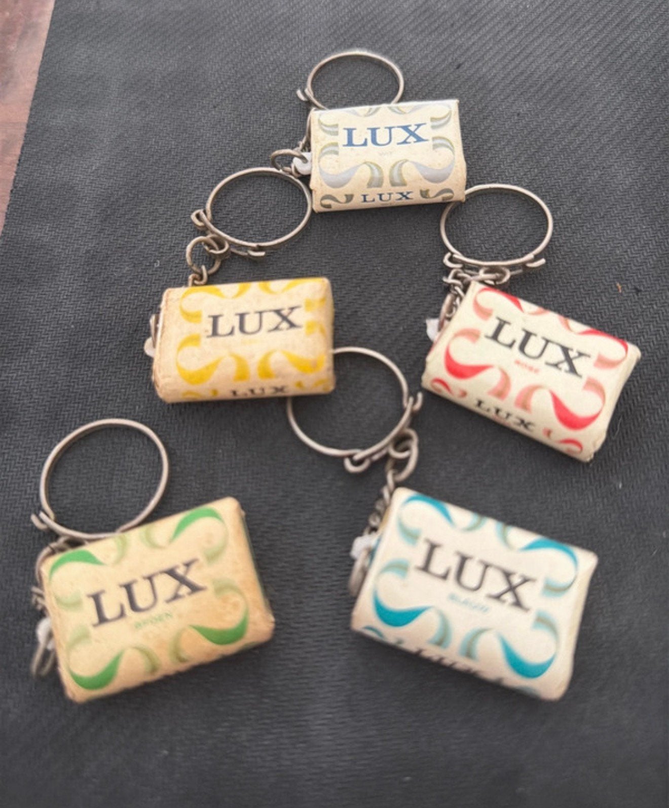 ZELDZAAM- 5x Vintage Lux zeep sleutelhangers uit 1960-1970, Verzenden, Zo goed als nieuw, Merk