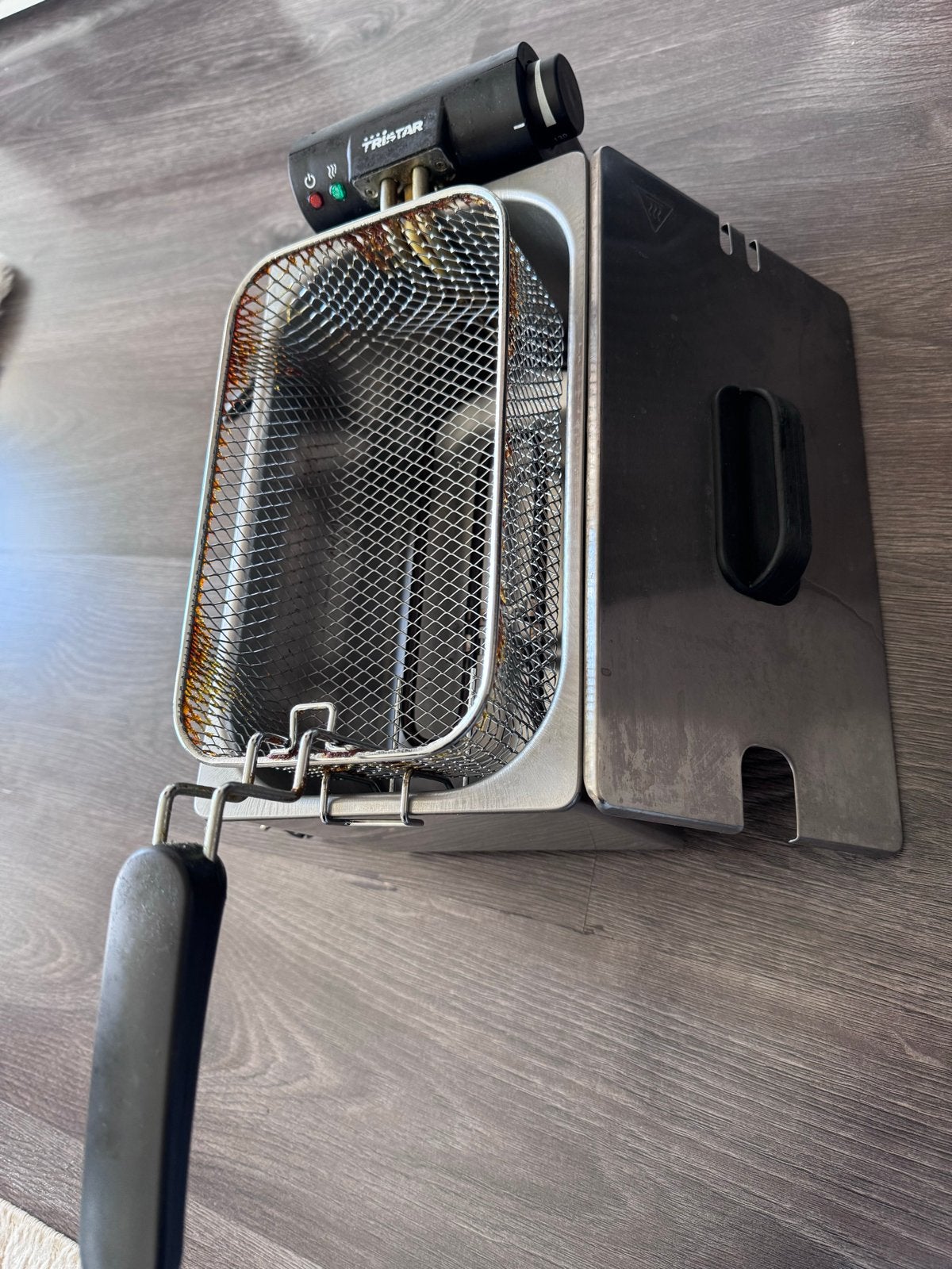 Tristar Friteuse - Compact en Gebruiksvriendelijk, Witgoed en Apparatuur, 2 tot 3 liter, Ophalen, Gebruikt, Uitneembare binnenpan
