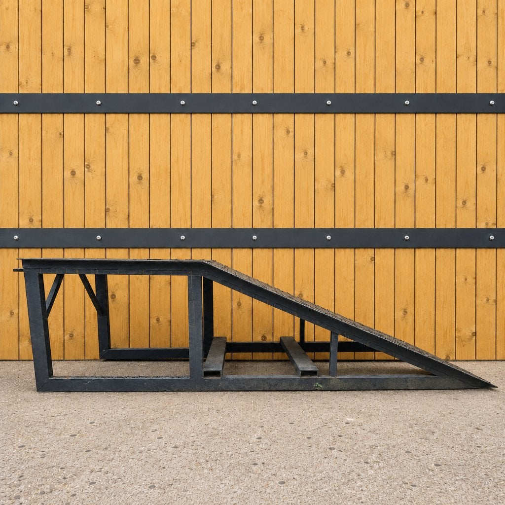 Stalen oprijbok voor minigraver en loader – 176 cm breed, Tuin en Terras, Hand-tuingereedschap, Gebruikt, Overige soorten, Ophalen