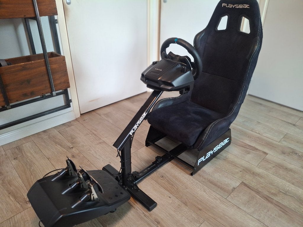 Playseat evolution met logitec g29 stuur en pedalen, Spelcomputers en Games, Spelcomputers | Sony PlayStation Consoles | Accessoires